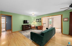 2012 S Willow Ave, Sioux Falls, SD 57105