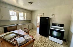 225-227 E Garfield Ave, New Castle, PA 16105