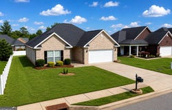 308 Lamplight Drive, Byron, GA 31008