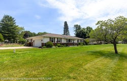 15089 Pinehurst Drive, Lansing, MI 48906