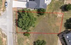 109 Peter Kleid Loop, Blanco, TX 78606