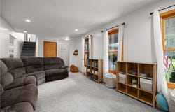 876 Moss Canyon Drive, Amherst, OH 44001