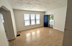 330-332 N Union St, Loudonville, OH 44842