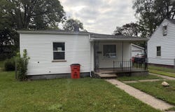 1339 Jennings Avenue, Benton Harbor, MI 49022