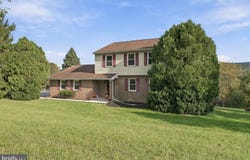 18 WILLOW Street, MARYSVILLE, PA 17053