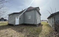 213 E Main Street, Seymour, IA 52590