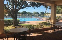 200 Berkley Rd, Hollywood, FL 33024