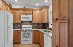 3715 Sunbird Circle, Sebring, FL 33872