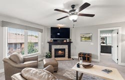 400 S 8th Ct, Indianola, IA 50125