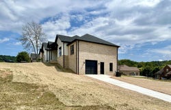 442 Woods Edge Drive, Somerset, KY 42503