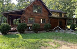 239 Hilliard Rd, Washington Twp, PA 16050