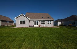 1451 Whalen Dr, Oconomowoc, WI 53066