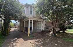 28 S IDLEWILD St, Memphis, TN 38104