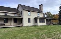 118 Middle Road, Essex, NY 12936