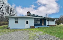 8346 Old Highway 50, Flora, IL 62839