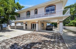 123 Peace Ave, Tavernier, FL 33070