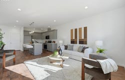 360 SE SHETTERLY Dr, Dallas, OR 97338