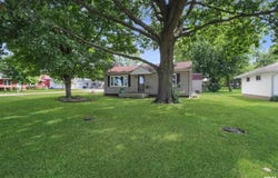 420 E WALNUT Street, Tremont, IL 61568