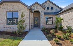 1329 Benjamin Trail, Van Alstyne, TX 75495