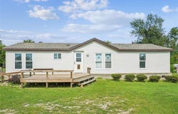 1060 285th St, Tipton, IA 52772