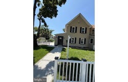 303 PARIS Avenue, BROOKLAWN, NJ 08030