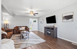 1105 Loren Drive, Cedar Falls, IA 50613