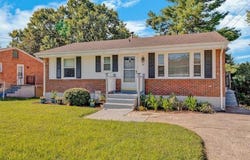 611 E Augusta Ave, Vinton, VA 24179