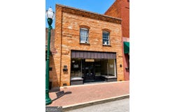 61 Doyle Street, Toccoa, GA 30577