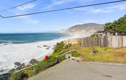 000 Sea Cliff CT, MONTARA, CA 94037