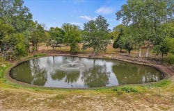 102 Old Pecan, Ennis, TX 75119