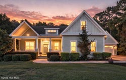 209 Bates Retreat, Hampstead, NC 28443