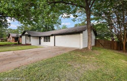 40 Woodbridge Road, Brandon, MS 39042