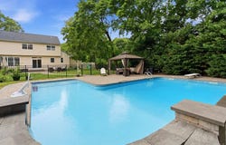 4 Patricks Way, Saint James, NY 11780