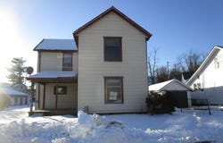 274 N 8th Street, Mcconnelsville, OH 43756
