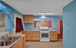 11406 E MAPLETON Rd, Mapleton, OR 97453