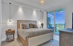 16385 Biscayne Blvd, North Miami Beach, FL 33160