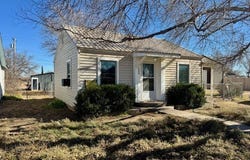 509 SW 5th St, Seminole, TX 79360