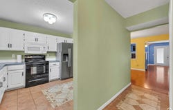 214 Glenview Drive, Lawrence, KS 66049