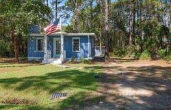 18 Suwannee Avenue, Panacea, FL 32346