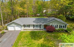 7 Michelle Street, Monroe, NJ 08831