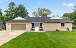 32836 Genoa Road, Genoa, IL 60135