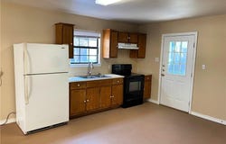 204 Hall St, Elgin, TX 78621