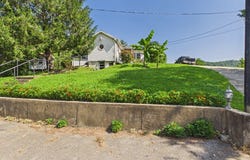 58 Blackcat Ln, Auxier, KY 41602