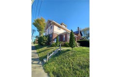 100 2nd St, Ellwood City, PA 16117