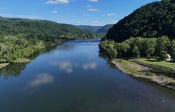 93 Brooks Mountain Road, Hinton, WV 25951