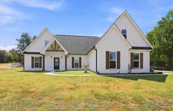 176 Carrington Road, Byhalia, MS 38611