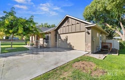 908 Walnut St, Caldwell, ID 83605