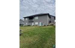 1013 N Danielle Dr, Sioux Falls, SD 57103
