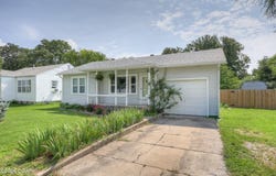 1836 Hazel Avenue, Carthage, MO 64836