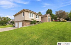 9120 DREXEL Circle, Omaha, NE 68127